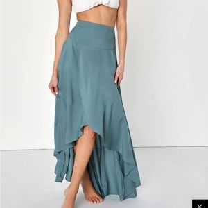 O’Neill olive green skirt. Never worn out- Top in photo is also listed sale.